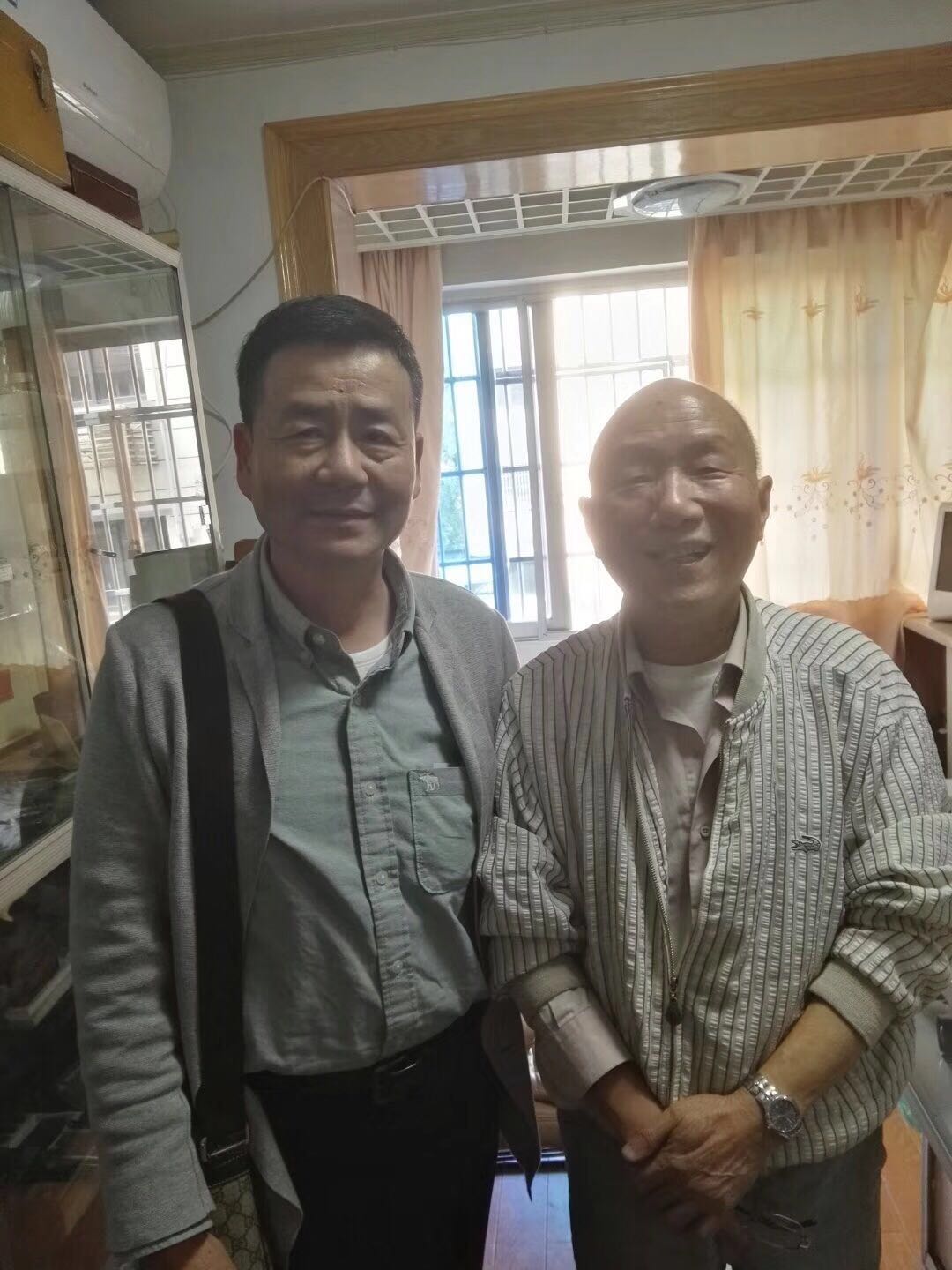 文章附图