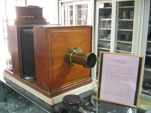 1850年前英国罗斯Ross风琴式湿版相机.镀金头.楠木底座.无光圈级